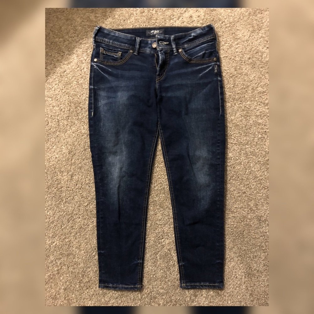 SOLD - Silver - SUKI skinny CROP